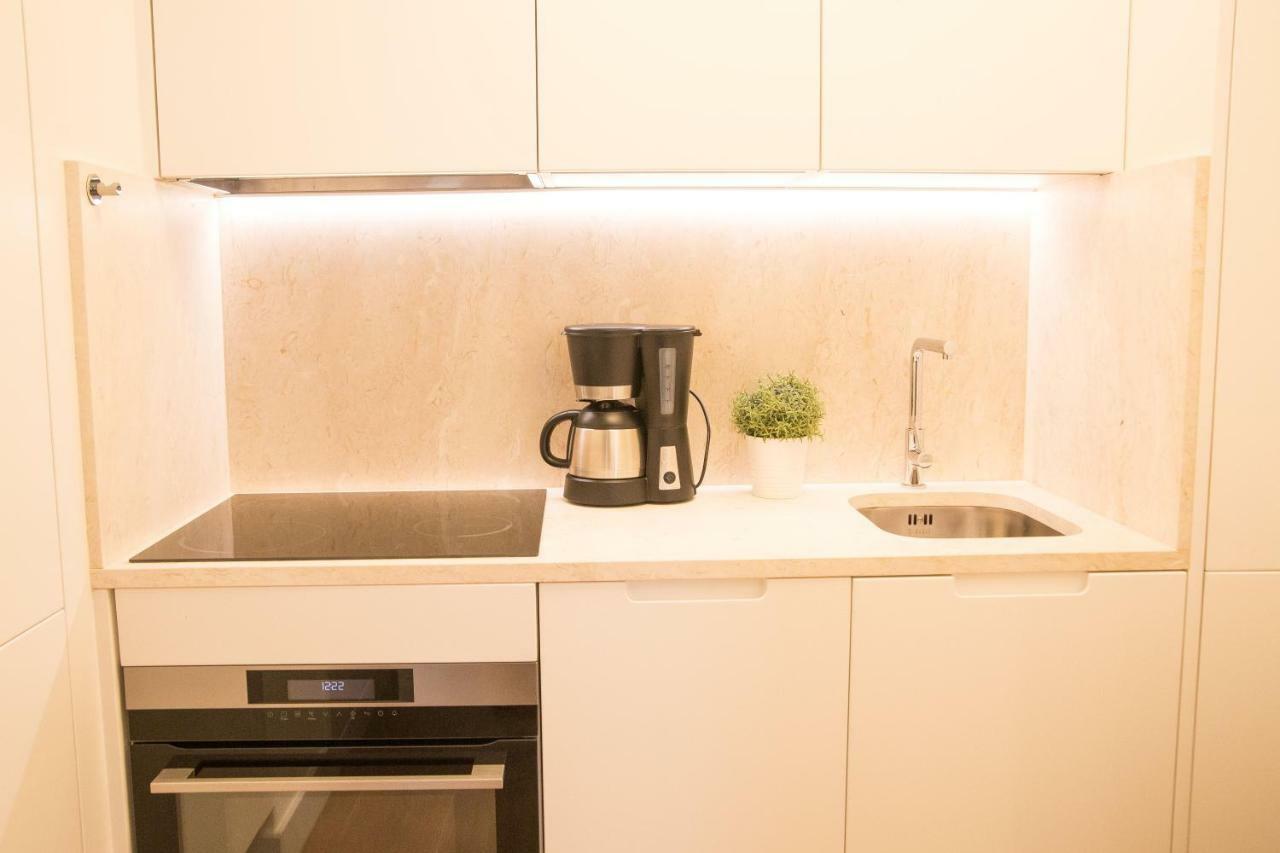 Flh Santa Catarina Cozy Apartment Lisbon Bagian luar foto
