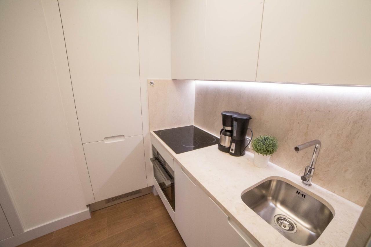 Flh Santa Catarina Cozy Apartment Lisbon Bagian luar foto