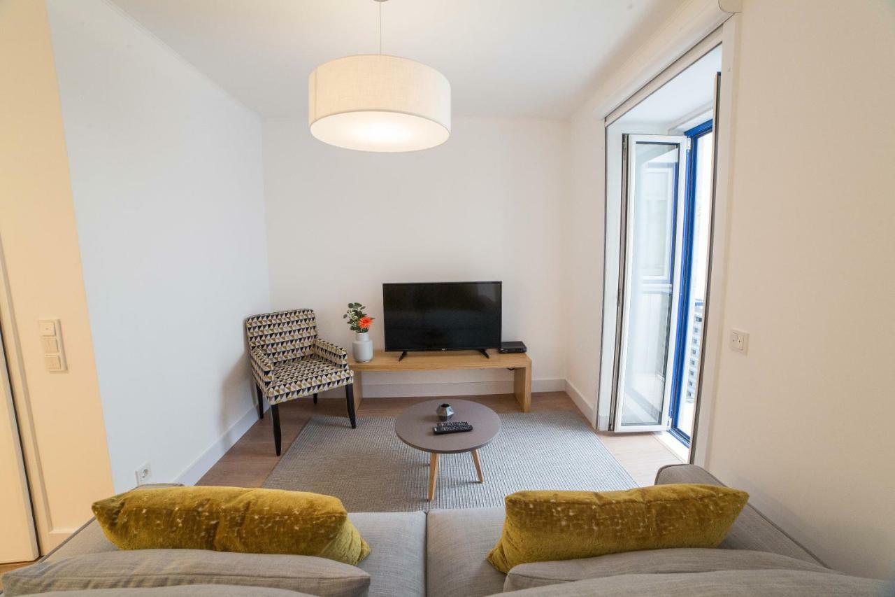 Flh Santa Catarina Cozy Apartment Lisbon Bagian luar foto
