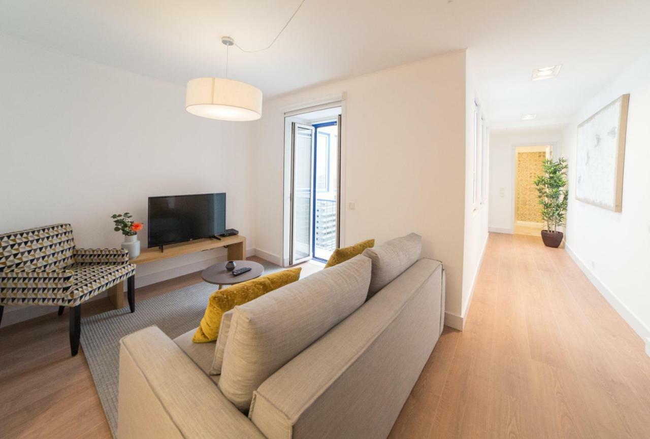 Flh Santa Catarina Cozy Apartment Lisbon Bagian luar foto